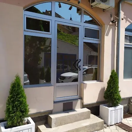 Sky Is The Limit * Novi Sad * Apartment Exterior photo